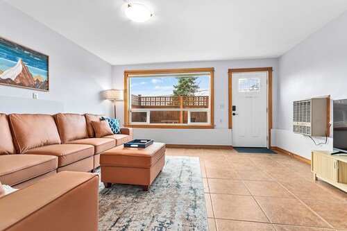 Walk-Everywhere King-Bed Patio Hideaway with Fenced Parking