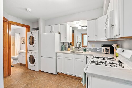 Walk-Everywhere King-Bed Patio Hideaway with Fenced Parking