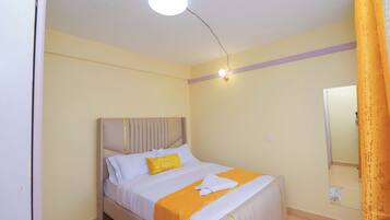 Iron/ironing board, WiFi, bed sheets, wheelchair access