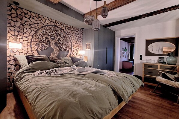 1 bedroom, internet, bed sheets