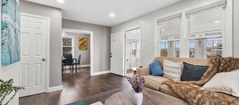 Large 3BR Home Near Dulles w/parking sleeps 8