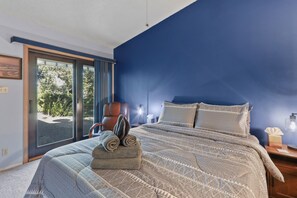 3 chambres, bureau, Wi-Fi gratuit, draps fournis