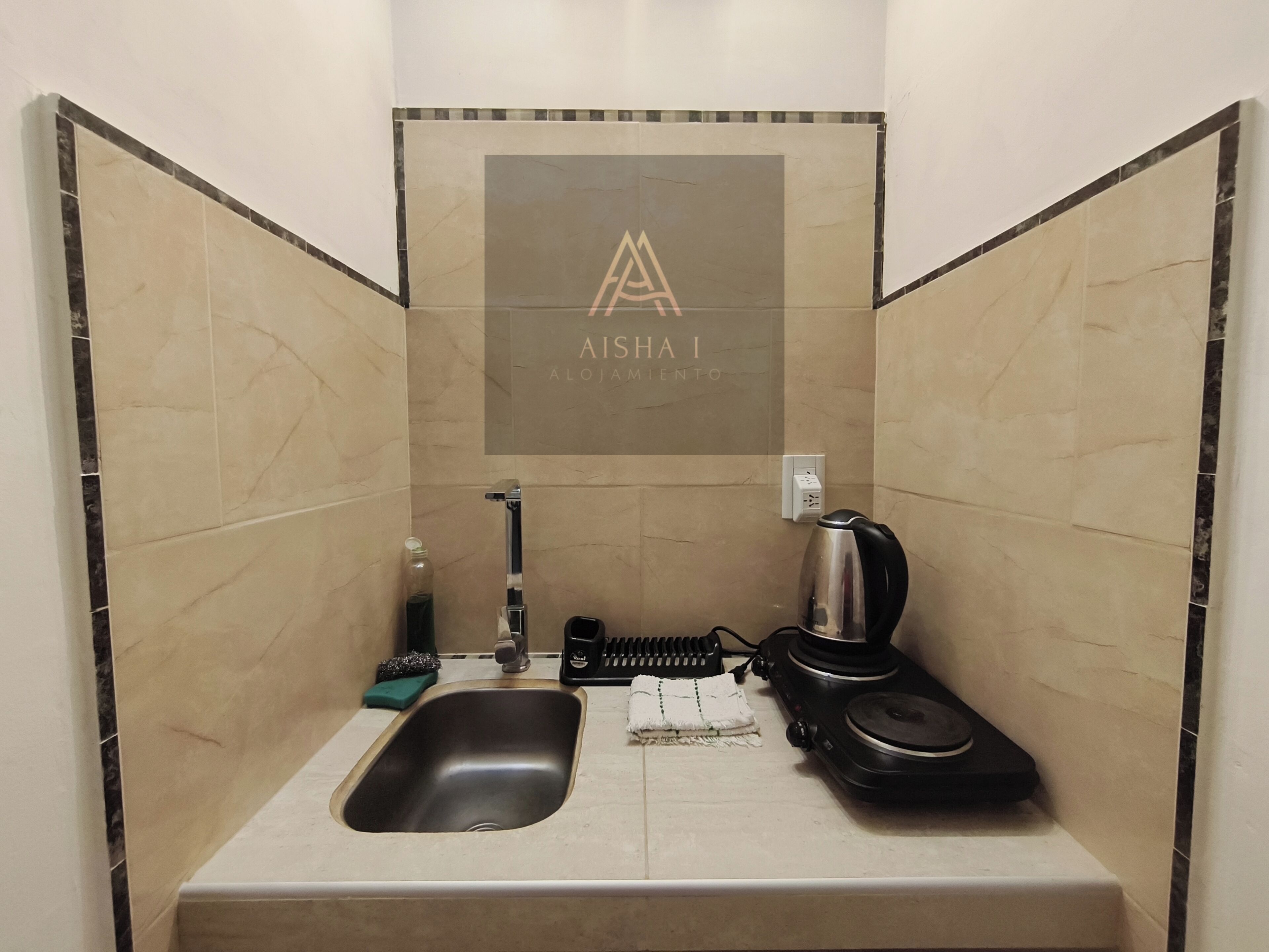 Microwave, electric kettle, cookware/dishes/utensils, lobster pot