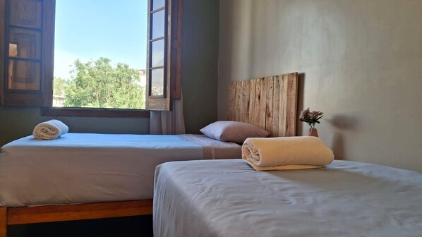 Twin Room | Free WiFi