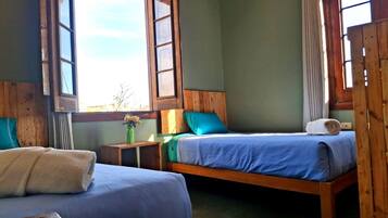 Quarto duplo | Wi-Fi de cortesia, roupa de cama