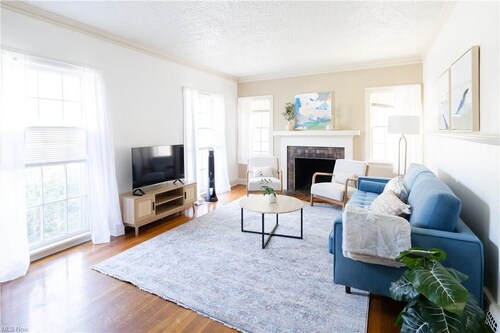 Charming 1st Floor Shaker Heights 2BR, 1BA apartment beautifully furnished.