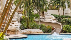 Piscine extérieure