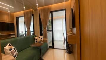 Basic Apartment | Living area