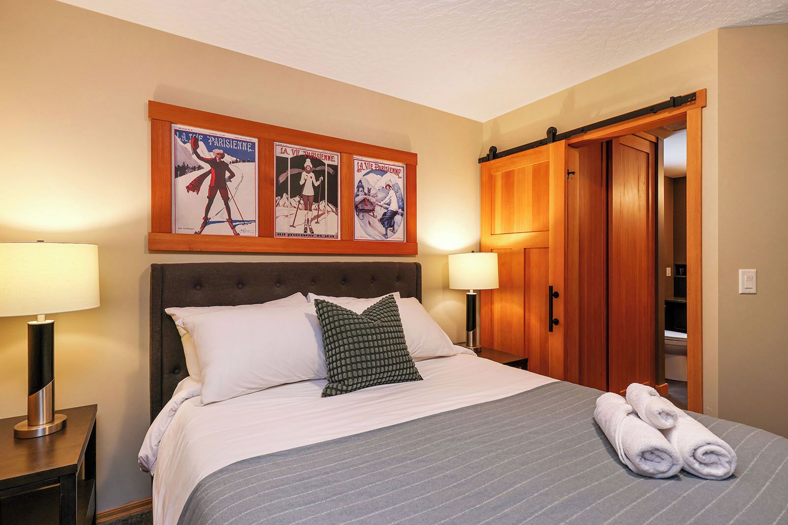 5 bedrooms, iron/ironing board, WiFi, bed sheets