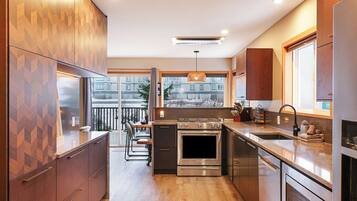 Microwave, oven, stovetop, dishwasher