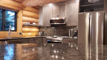 Microones, forn, placa de cuina i rentaplats