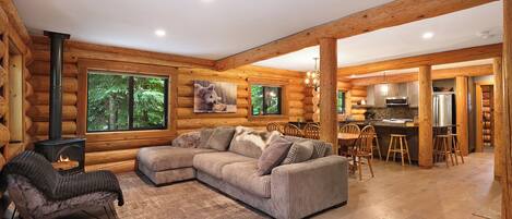 Televisie en een open haard