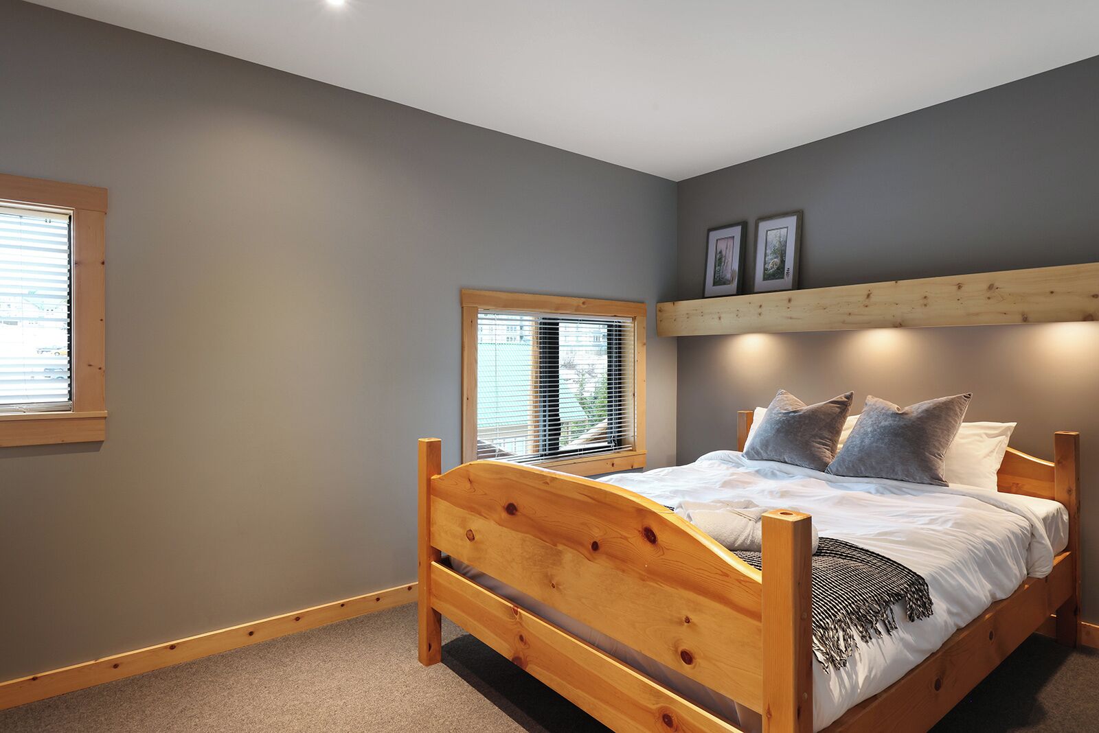 4 bedrooms, WiFi, bed sheets