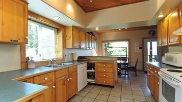 Microones, forn, placa de cuina i rentaplats