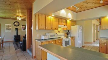 Microones, forn, placa de cuina i rentaplats