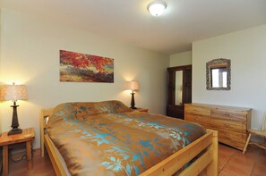 5 dormitoris, planxa i posts de planxar, wifi i roba de llit 