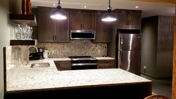 Microones, forn, placa de cuina i rentaplats