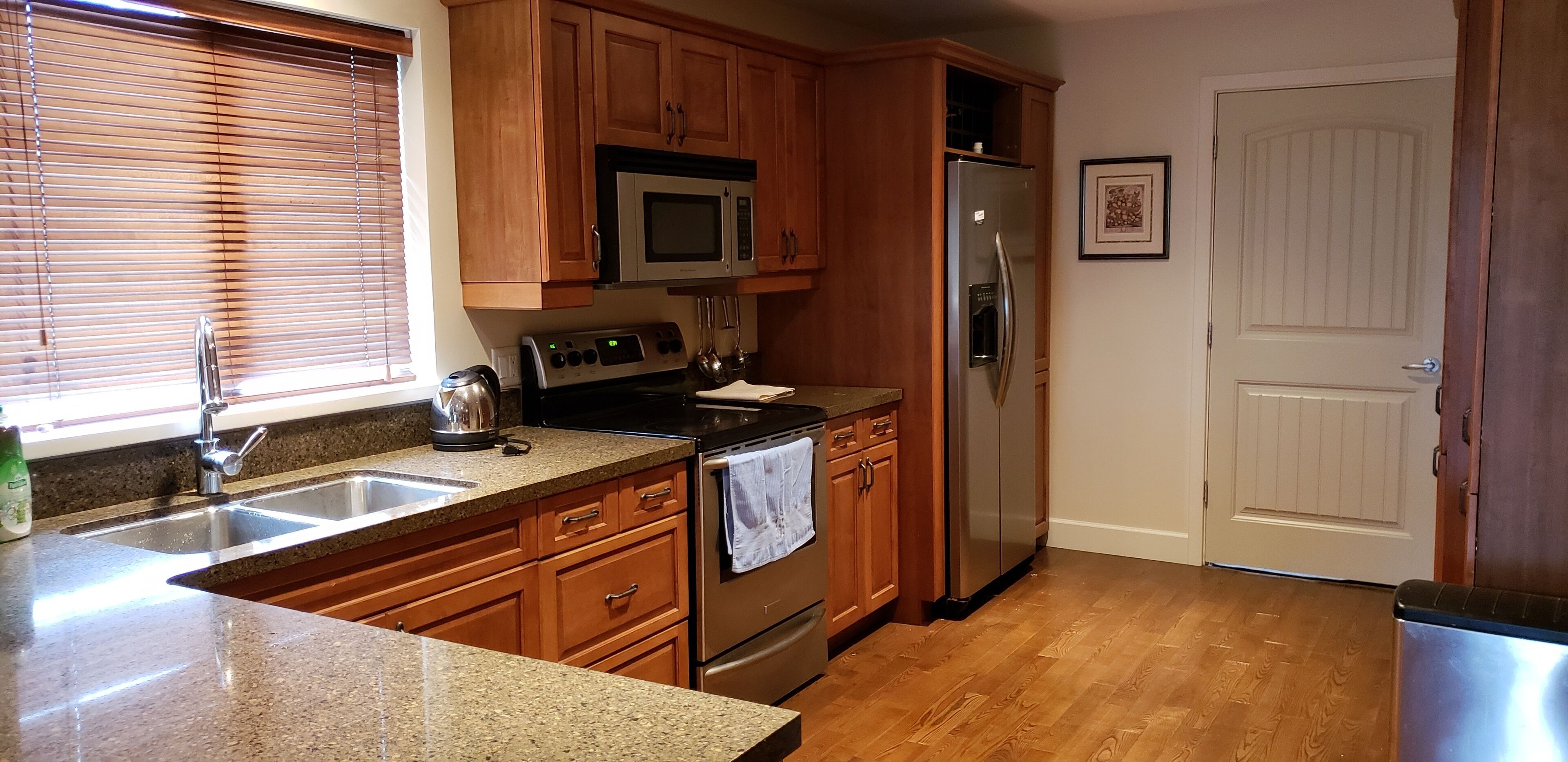 Mikrowelle, Ofen, Herdplatte, Geschirrspüler