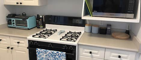 Microwave, oven, stovetop, dishwasher