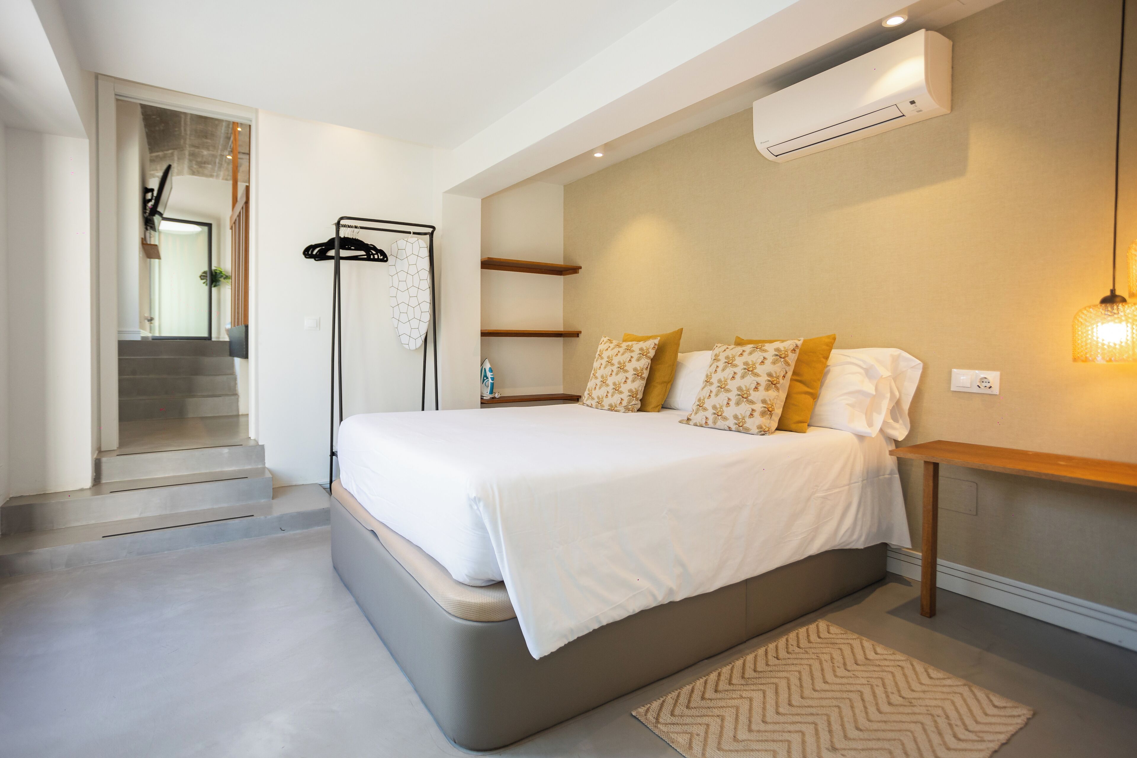 Panoramic Apartment, City View