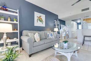 Living area - The Retreat at Rum Point, Your Island Escape (Rum Point)