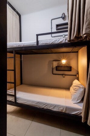 1 bedroom, in-room safe, free WiFi, bed sheets