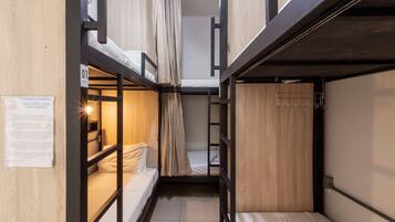 1 quarto, cofres nos quartos, Wi-Fi de cortesia, roupa de cama