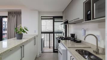 Fridge, microwave, oven, stovetop