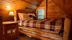 2 bedrooms, iron/ironing board, WiFi