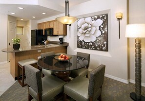Dining - Sheraton Desert Oasis Premium 1 Bedroom Premium Villa (Scottsdale)