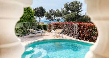 Houses & Villas for 7 People