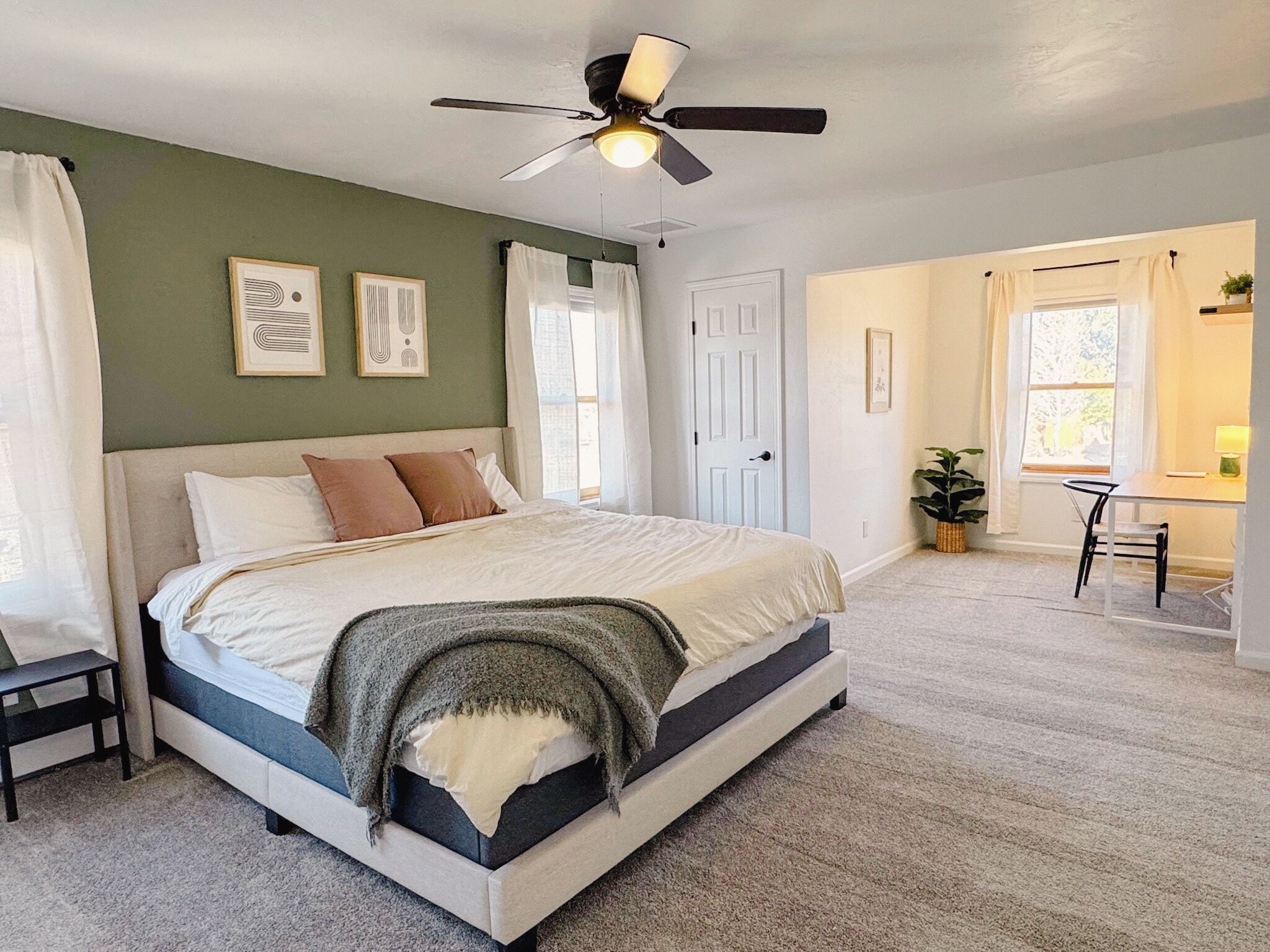 4 habitaciones, escritorio, wifi y ropa de cama 