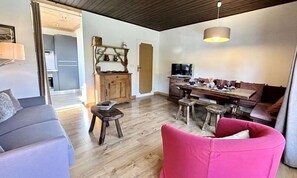 Living area - 2-room Apartment, Sleeps 4, Megeve (Megeve)