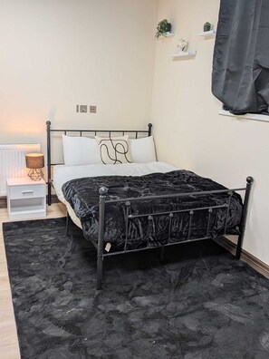 4 Schlafzimmer, Bügeleisen/Bügelbrett, WLAN, Bettwäsche