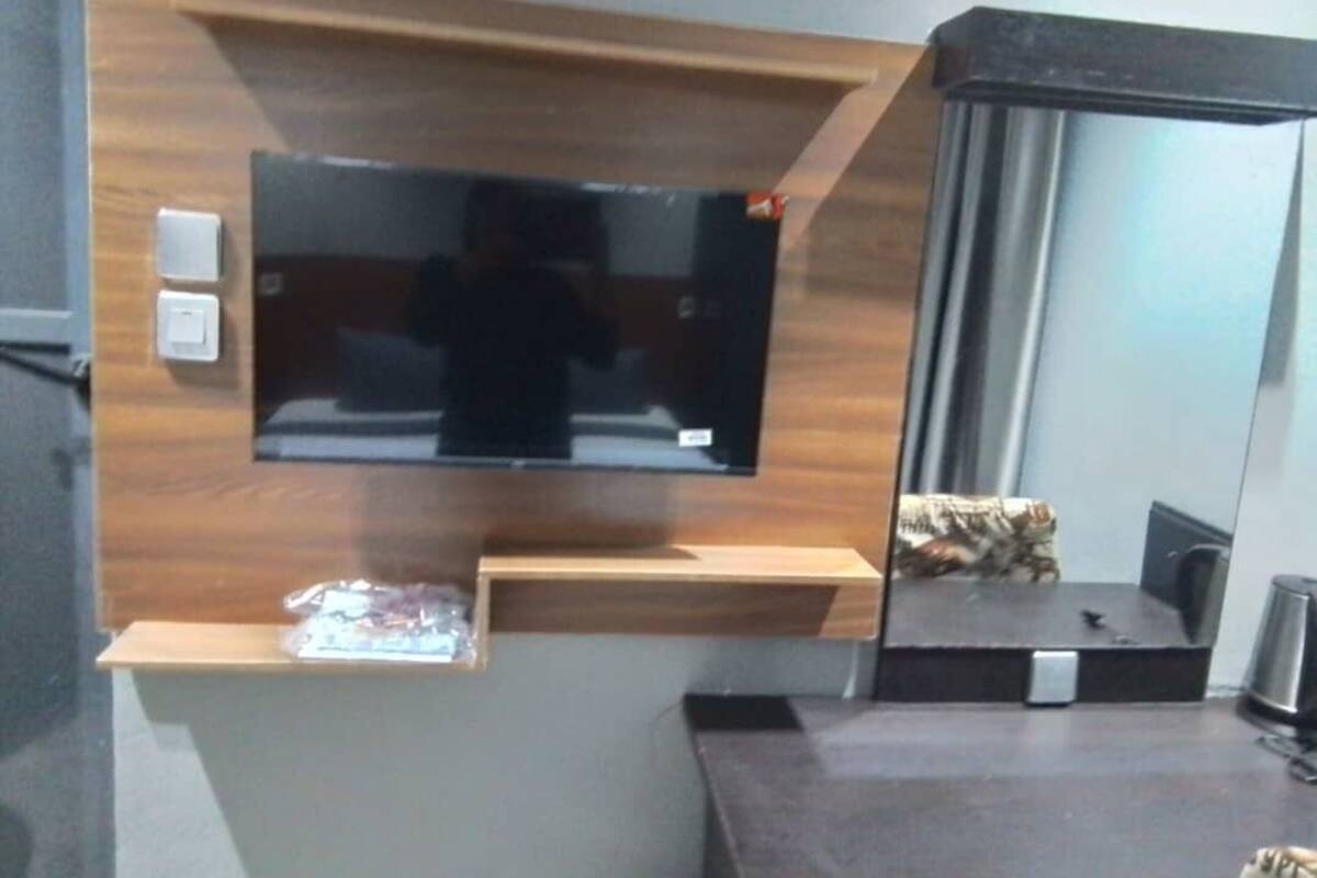 Single Room | Free WiFi