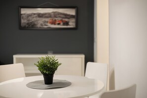 Comfort Studio | Desk, laptop workspace, iron/ironing board, free WiFi - Central Studio Apartments (Belgrade)