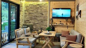 Tägliches inbegriffenes einheimisches Frühstück