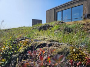 Exterior detail - Hítarneskot – Private Hot Tub Cottage in Snæfellsnes (Borgarnes)