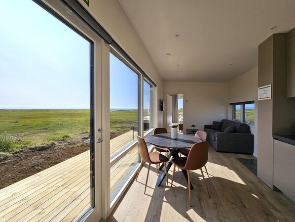 Interior - Hítarneskot – Private Hot Tub Cottage in Snæfellsnes (Borgarnes)