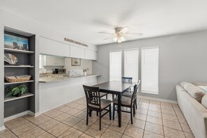 Dining - 2BR King, Private Fenced Yard w/Turf, Grill, Dog Friendly, Near Pensacola Beach (Gulf Breeze)
