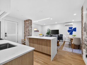 Dining - 4BR 3BA Designer Gem • Sleeps to 12 • Min to Redline T & Boston • Free Parking (Cambridge)