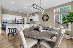 Dining - Lakefront Home w/ Mountain Views • Walk to Shops (Sparks)