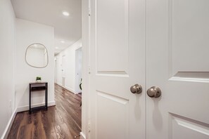 Interior - Rice Village 4BR Getaway – Walk to Shops (Houston)