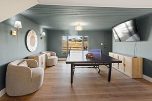 غرفة الألعاب