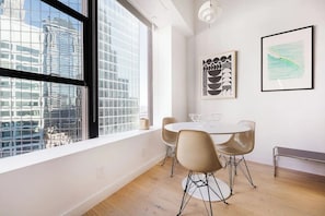 تناول الطعام