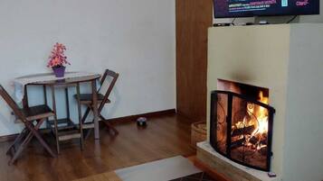 Apartment, City View | Living area