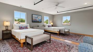 Desk, iron/ironing board, WiFi, bed sheets