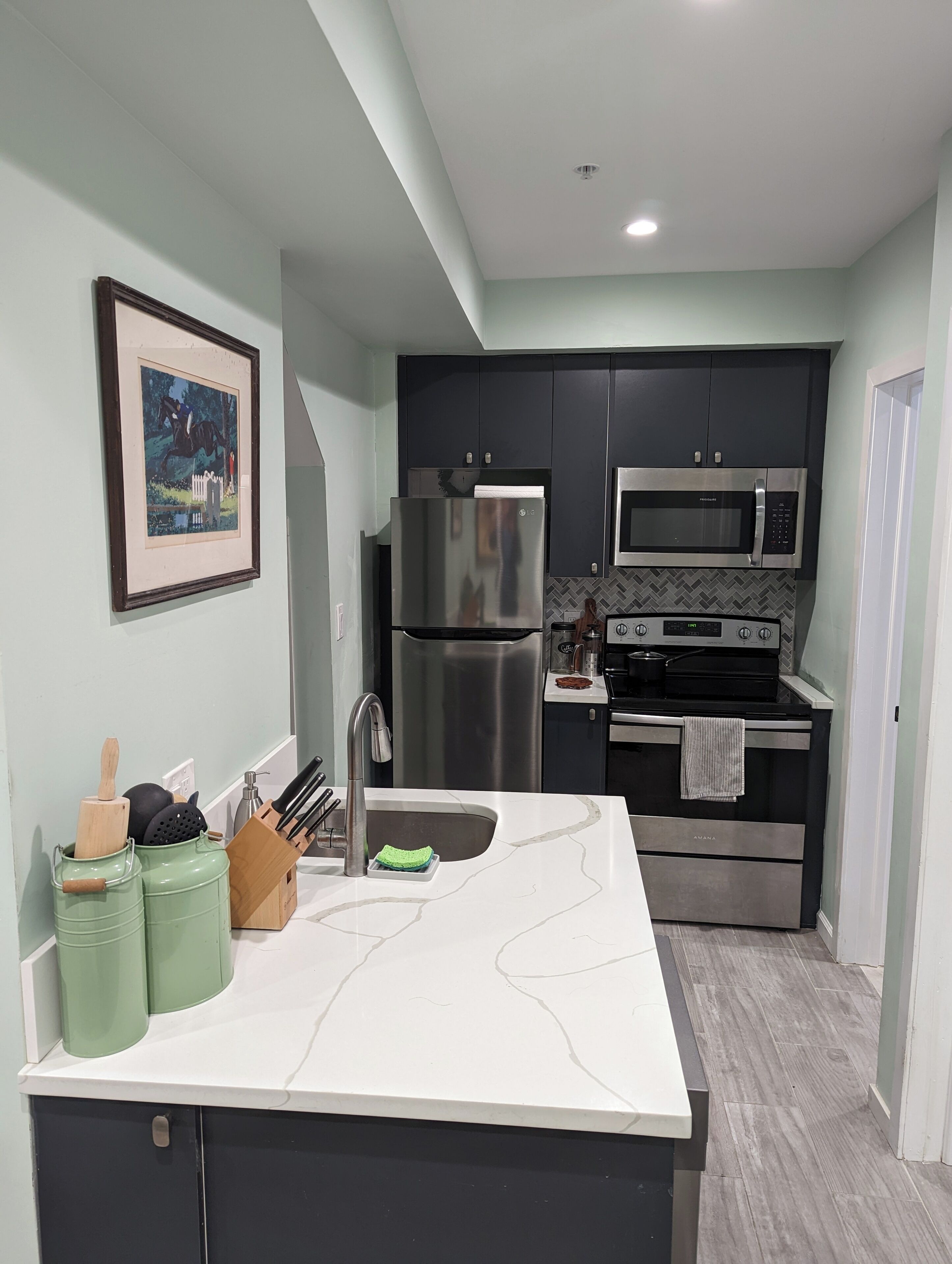 ميكروويف، فرن، موقد طهي مسطح، غسالة أطباق