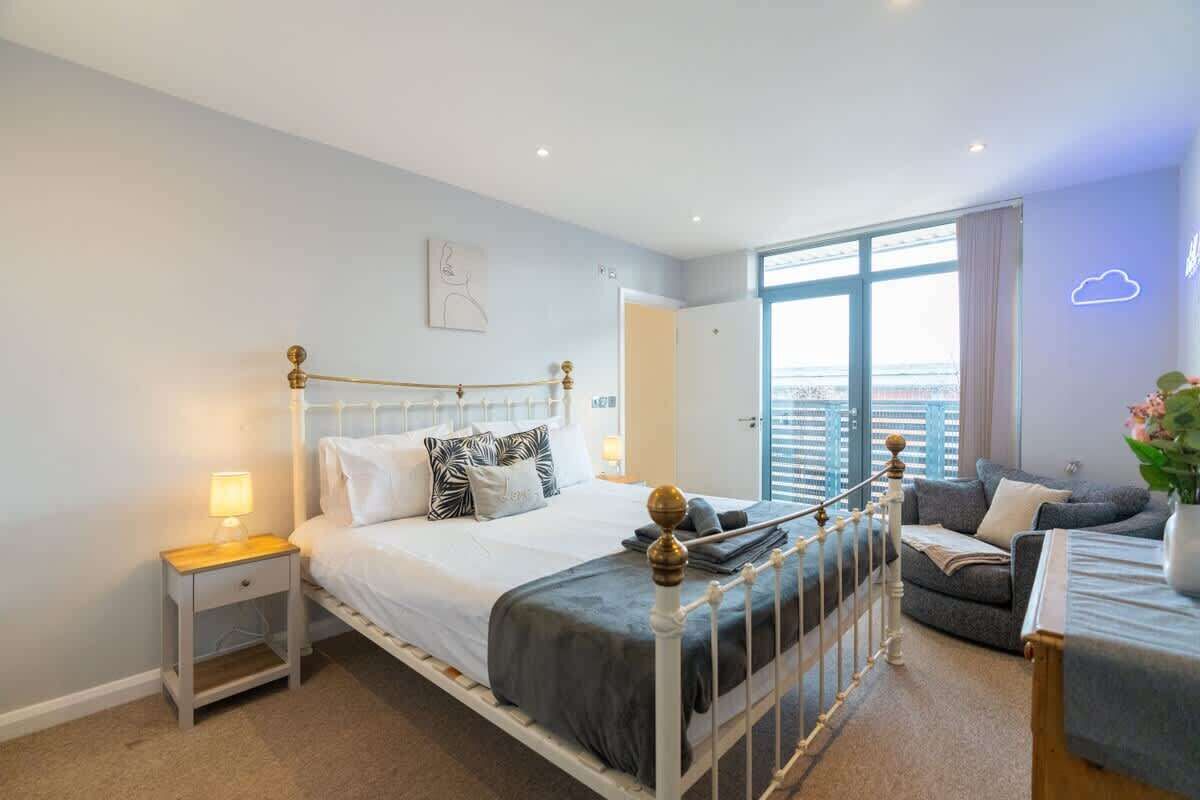 2 soverom, strykejern/-brett, wi-fi og sengetøy