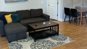 Unclassified image, 3 of 13, button - Sunny Daze 1 Bed Apt. (Biloxi)